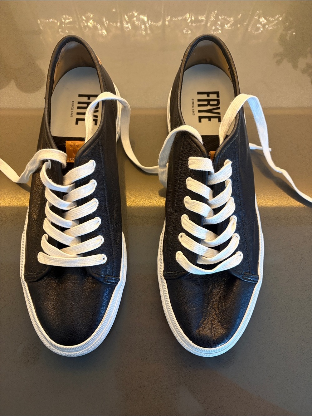 FRYE Men’s Lace Up Sneakers size 10